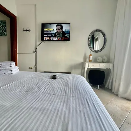 Lux 2 Apartment Serres