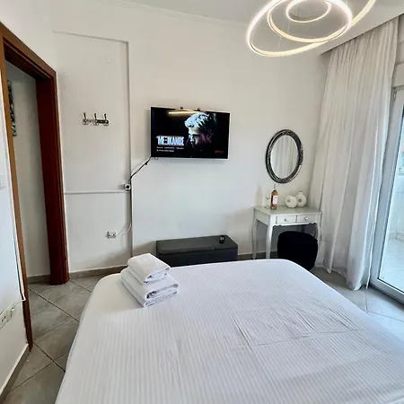 Apartment Lux 2 *